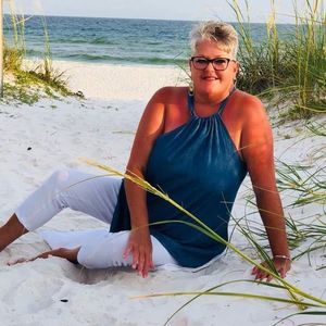 Meet your Posher, Sandi